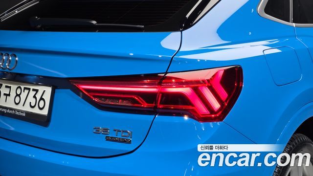 Audi Q3 (F3) 35 TDI Quattro Premium Sportback 2022 — фото 29