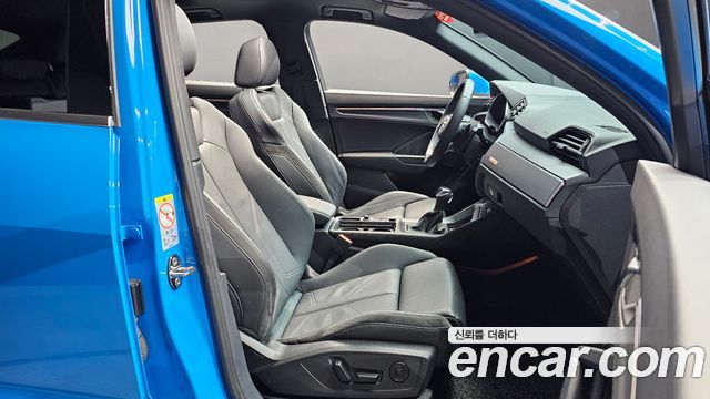 Audi Q3 (F3) 35 TDI Quattro Premium Sportback 2022 — фото 32