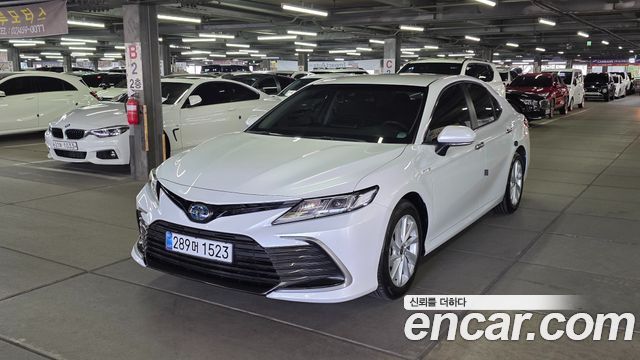 Toyota Camry (XV70) 2.5 LE Hybrid 2024 — фото 1