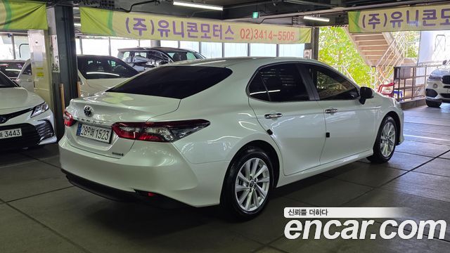 Toyota Camry (XV70) 2.5 LE Hybrid 2024 — фото 3