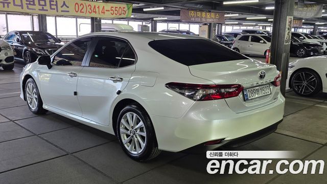 Toyota Camry (XV70) 2.5 LE Hybrid 2024 — фото 4