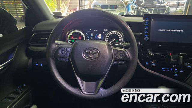 Toyota Camry (XV70) 2.5 LE Hybrid 2024 — фото 8