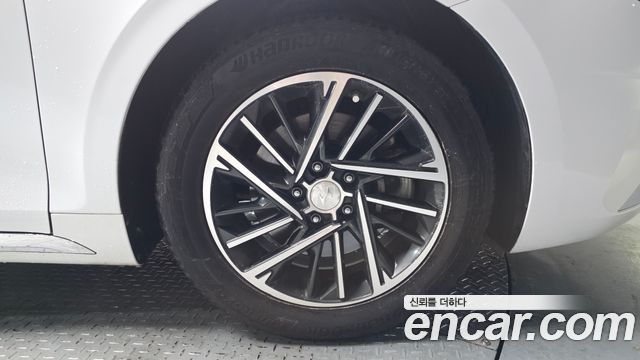 Hyundai Grandeur (IG) 3.0 LPi Premium Choice 2020 — фото 21