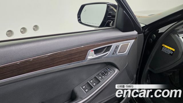 Genesis G80 3.8 GDI Prestige 2018 — фото 27