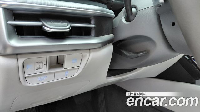 Hyundai Grandeur (GN7) 2,5 Gasoline 2WD Premium 2023 — фото 28