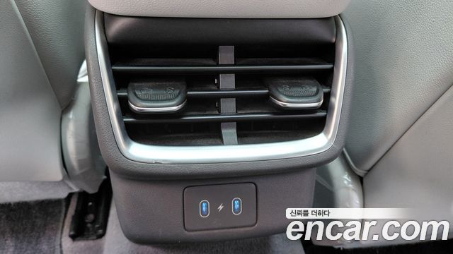 Hyundai Grandeur (GN7) 2,5 Gasoline 2WD Premium 2023 — фото 31