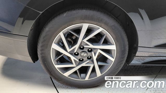 Hyundai Grandeur (GN7) 2,5 Gasoline 2WD Premium 2025 — фото 5