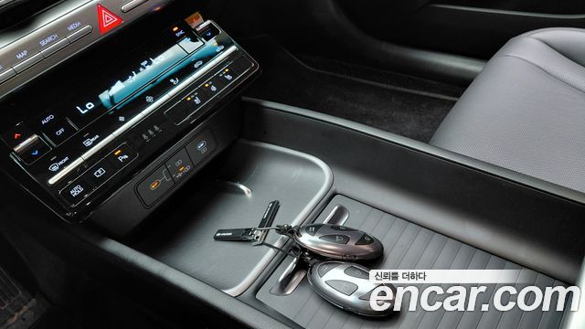 Hyundai Grandeur (GN7) 2,5 Gasoline 2WD Premium 2025 — фото 9