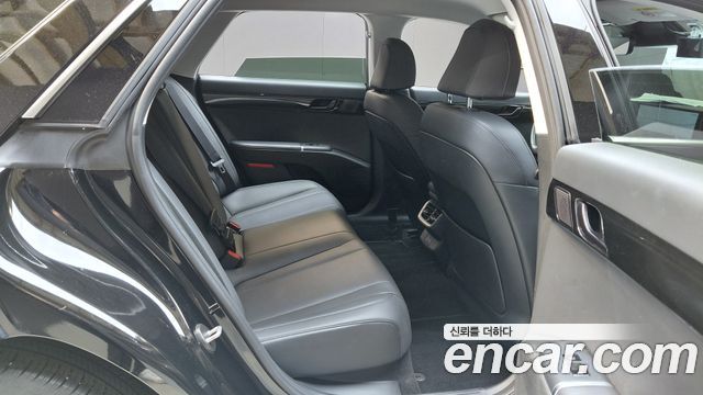 Hyundai Grandeur (GN7) 2,5 Gasoline 2WD Premium 2025 — фото 11