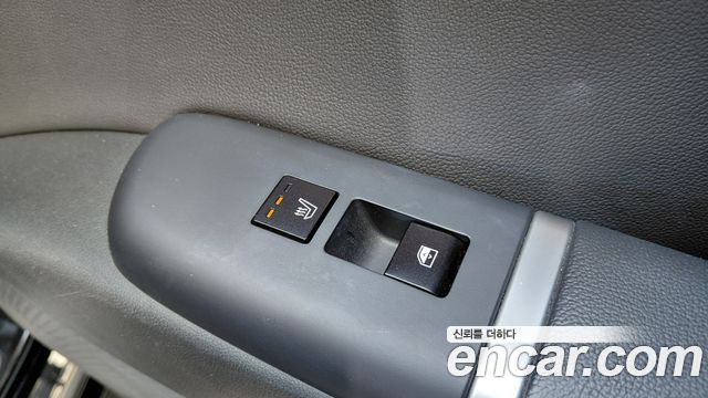 Hyundai Grandeur (GN7) 2,5 Gasoline 2WD Premium 2025 — фото 19