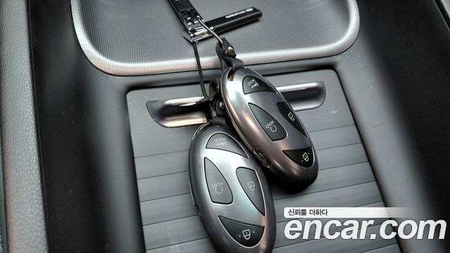 Hyundai Grandeur (GN7) 2,5 Gasoline 2WD Premium 2025 — фото 30