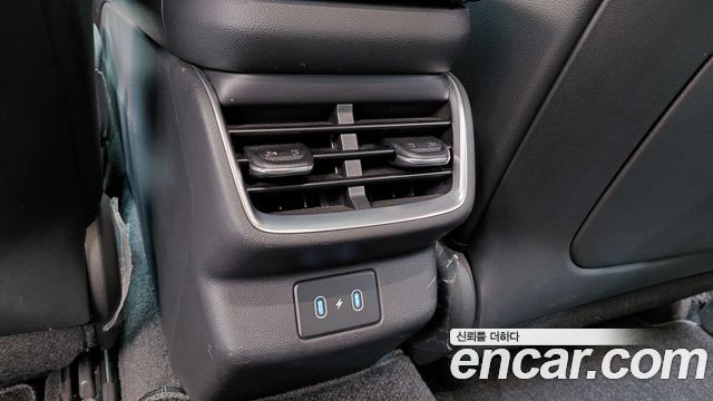 Hyundai Grandeur (GN7) 2,5 Gasoline 2WD Premium 2025 — фото 31
