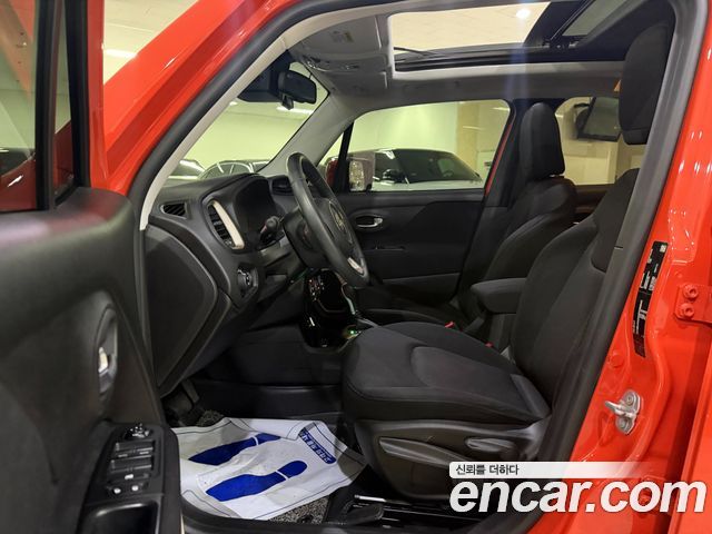 Jeep Renegade 2.4 Longitude 2016 — фото 7
