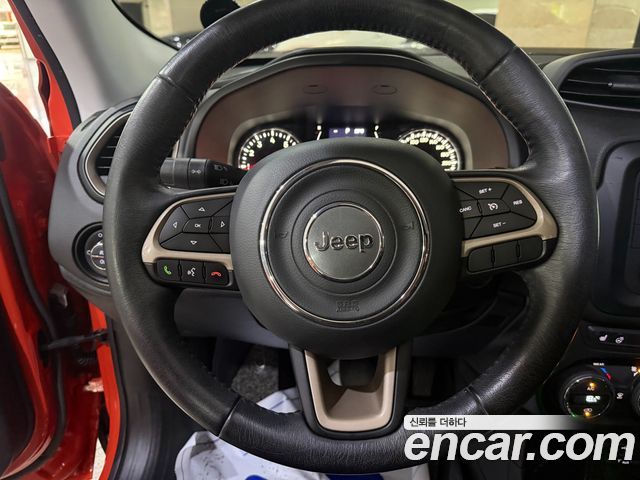 Jeep Renegade 2.4 Longitude 2016 — фото 10
