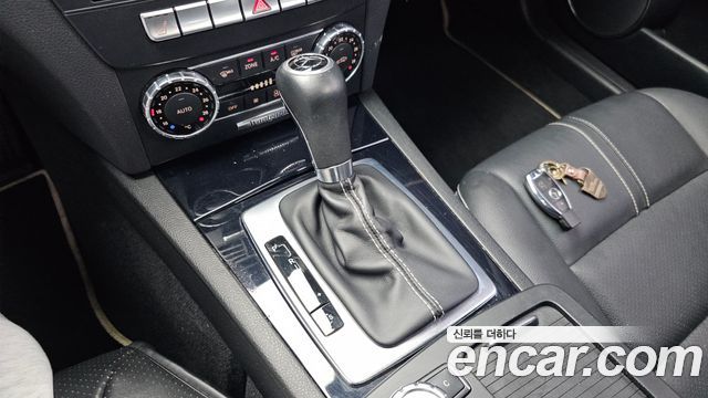 Mercedes-Benz C-Class (W204) C200 CGI Avantgarde Style Package 2013 — фото 9