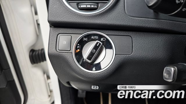 Mercedes-Benz C-Class (W204) C200 CGI Avantgarde Style Package 2013 — фото 17