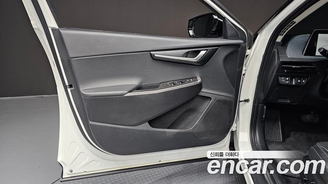 Kia EV6 Long Range Air 2022 — фото 30