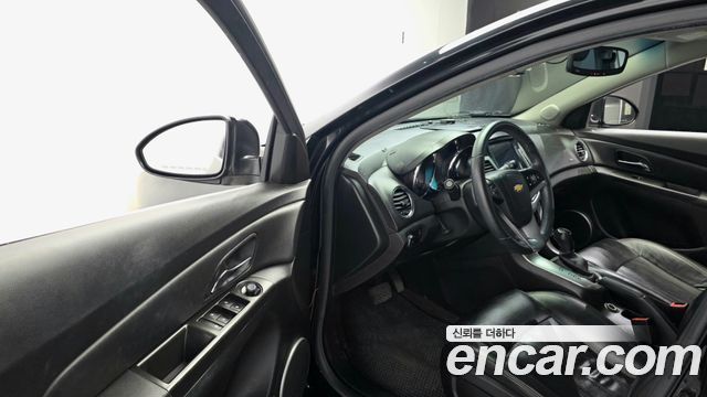 Chevrolet Cruze 1.8 LTZ+ 2012 — фото 11