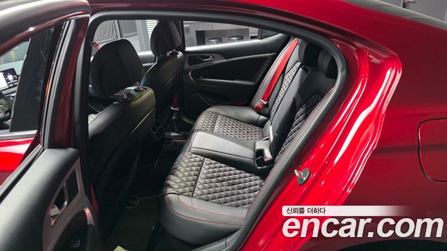 Genesis G70 Gasoline 2.0T 4WD 2022 — фото 26