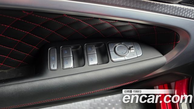 Genesis G70 Gasoline 2.0T 4WD 2022 — фото 31