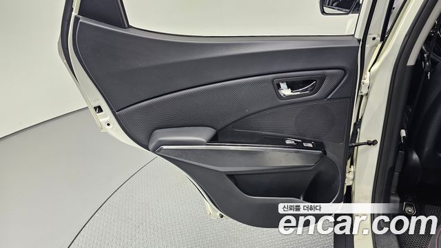 KG Mobility (SsangYong) Tivoli Air Diesel IX 2WD 2016 — фото 25