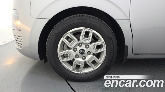 Hyundai Staria Cargo 5-Seater Modern 2025 — фото 5
