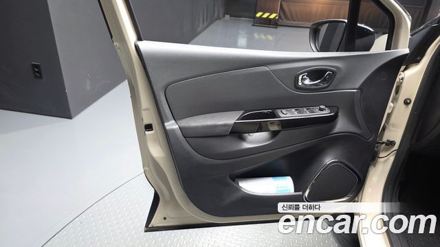Renault Korea QM3 RE 2015 — фото 24