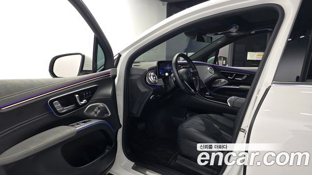 Mercedes-Benz EQS SUV (X296) EQS450 4MATIC Launch Edition 2023 — фото 10
