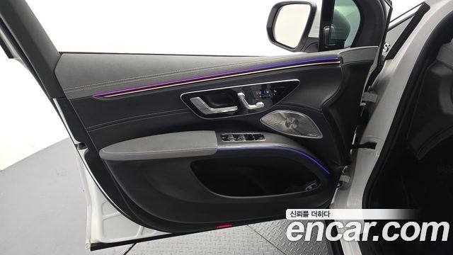 Mercedes-Benz EQS SUV (X296) EQS450 4MATIC Launch Edition 2023 — фото 24
