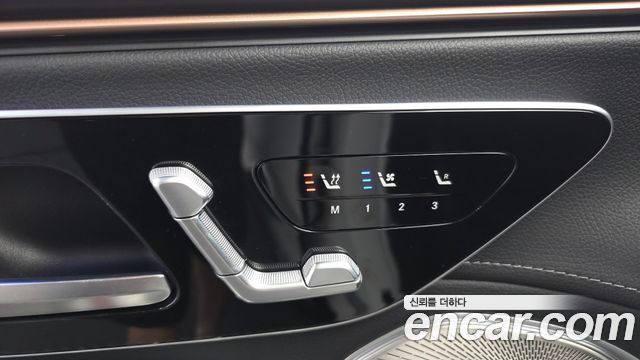Mercedes-Benz EQS SUV (X296) EQS450 4MATIC Launch Edition 2023 — фото 36