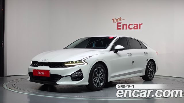 Kia K5 (III) 2.0 Trendy 2023 — фото 1