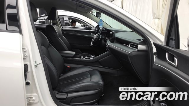 Kia K5 (III) 2.0 Trendy 2023 — фото 11