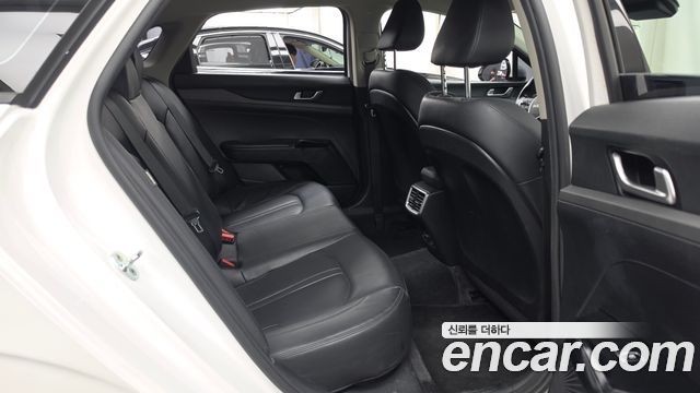 Kia K5 (III) 2.0 Trendy 2023 — фото 12