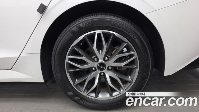 Kia K5 (III) 2.0 Trendy 2023 — фото 21
