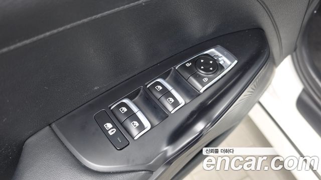 Kia K5 (III) 2.0 Trendy 2023 — фото 29