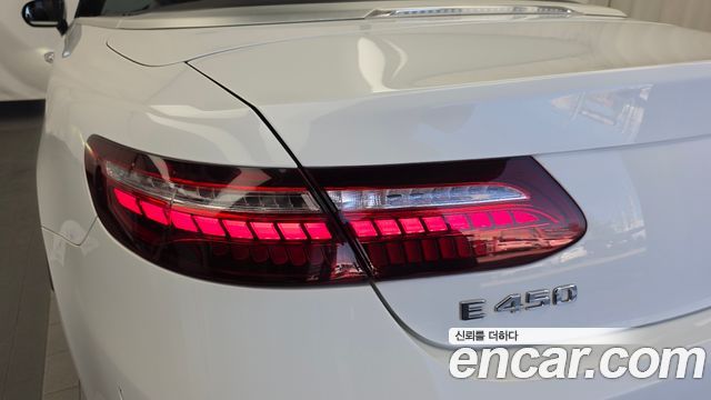 Mercedes-Benz E-Class (W213) E450 4MATIC Cabriolet 2021 — фото 23
