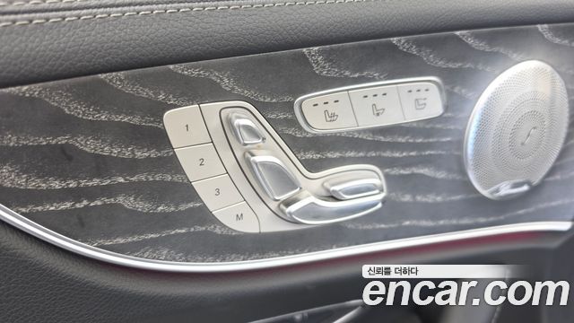 Mercedes-Benz E-Class (W213) E450 4MATIC Cabriolet 2021 — фото 26