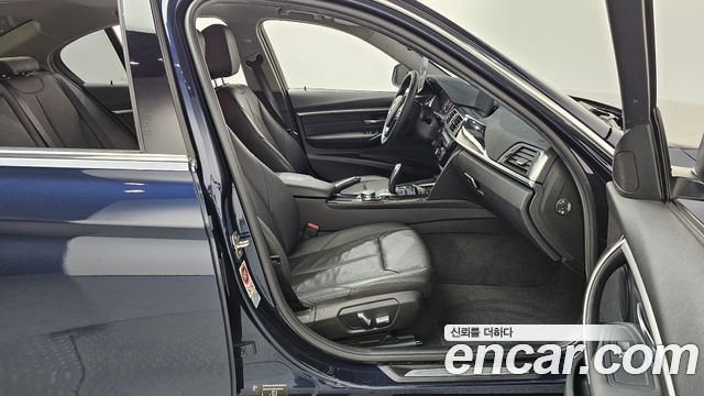 BMW 3 Series (F30) 320i Luxury 2016 — фото 11