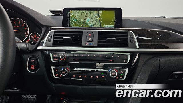 BMW 3 Series (F30) 320i Luxury 2016 — фото 14