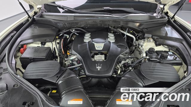 Maserati Levante 3.0 AWD GranLusso 2018 — фото 6