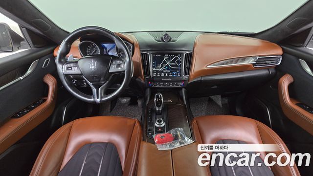 Maserati Levante 3.0 AWD GranLusso 2018 — фото 7