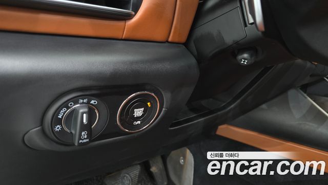 Maserati Levante 3.0 AWD GranLusso 2018 — фото 27