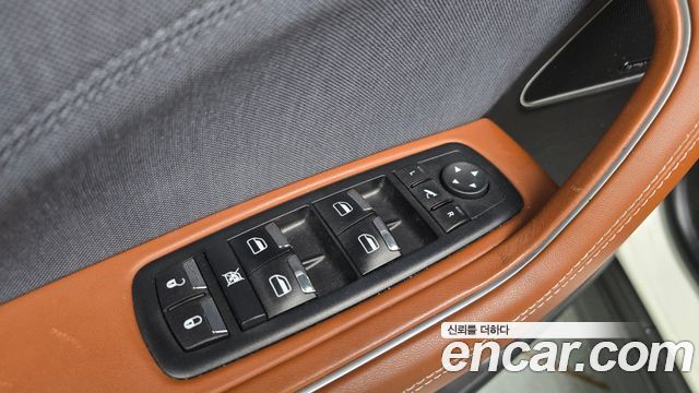 Maserati Levante 3.0 AWD GranLusso 2018 — фото 28