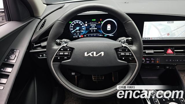 Kia Niro Signature 2022 — фото 12
