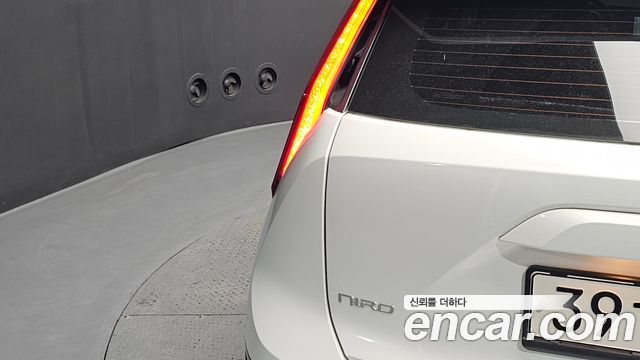 Kia Niro Signature 2022 — фото 23