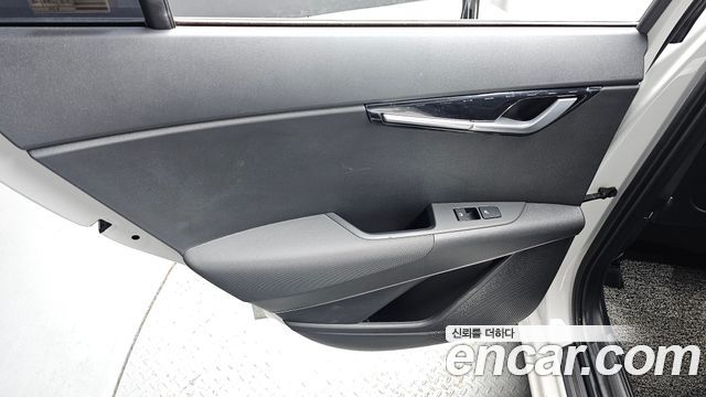 Kia Niro Signature 2022 — фото 25