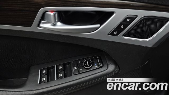 Genesis G80 3.3 GDI AWD Luxury 2018 — фото 16