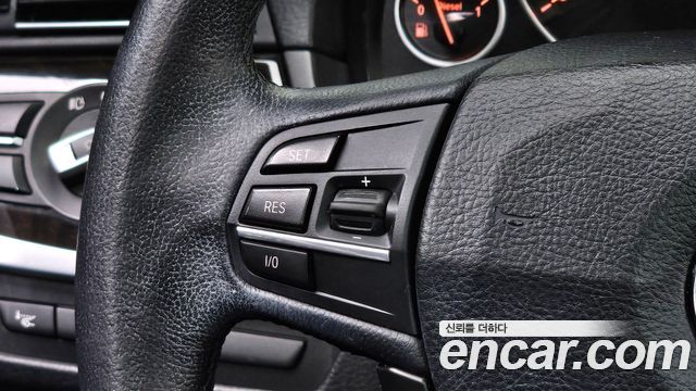 BMW 5 Series (F10) 520d 2011 — фото 17