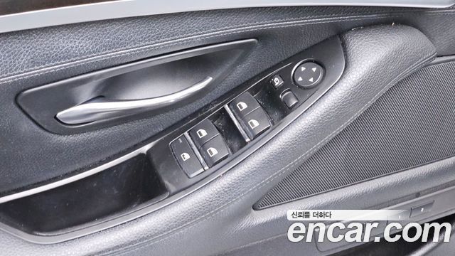 BMW 5 Series (F10) 520d 2011 — фото 33