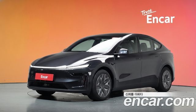 Tesla Model Y L Long Range AWD